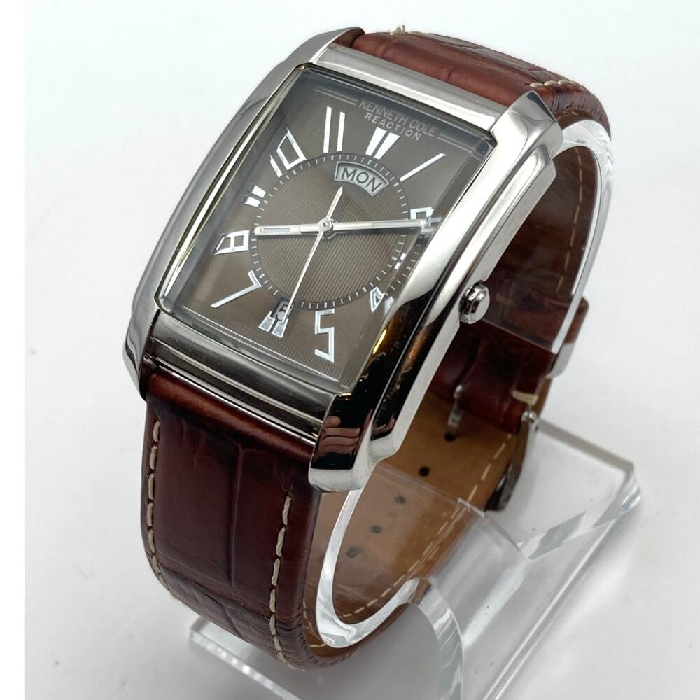 Kenneth Cole Reaction KC1327 Men's Watch 34mm - New Battery Adjustable Day Date